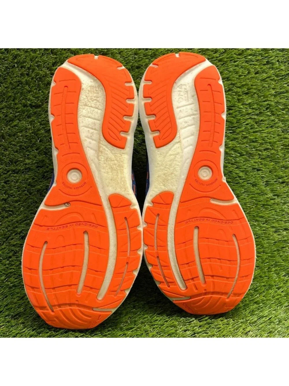 Brooks missing insoles